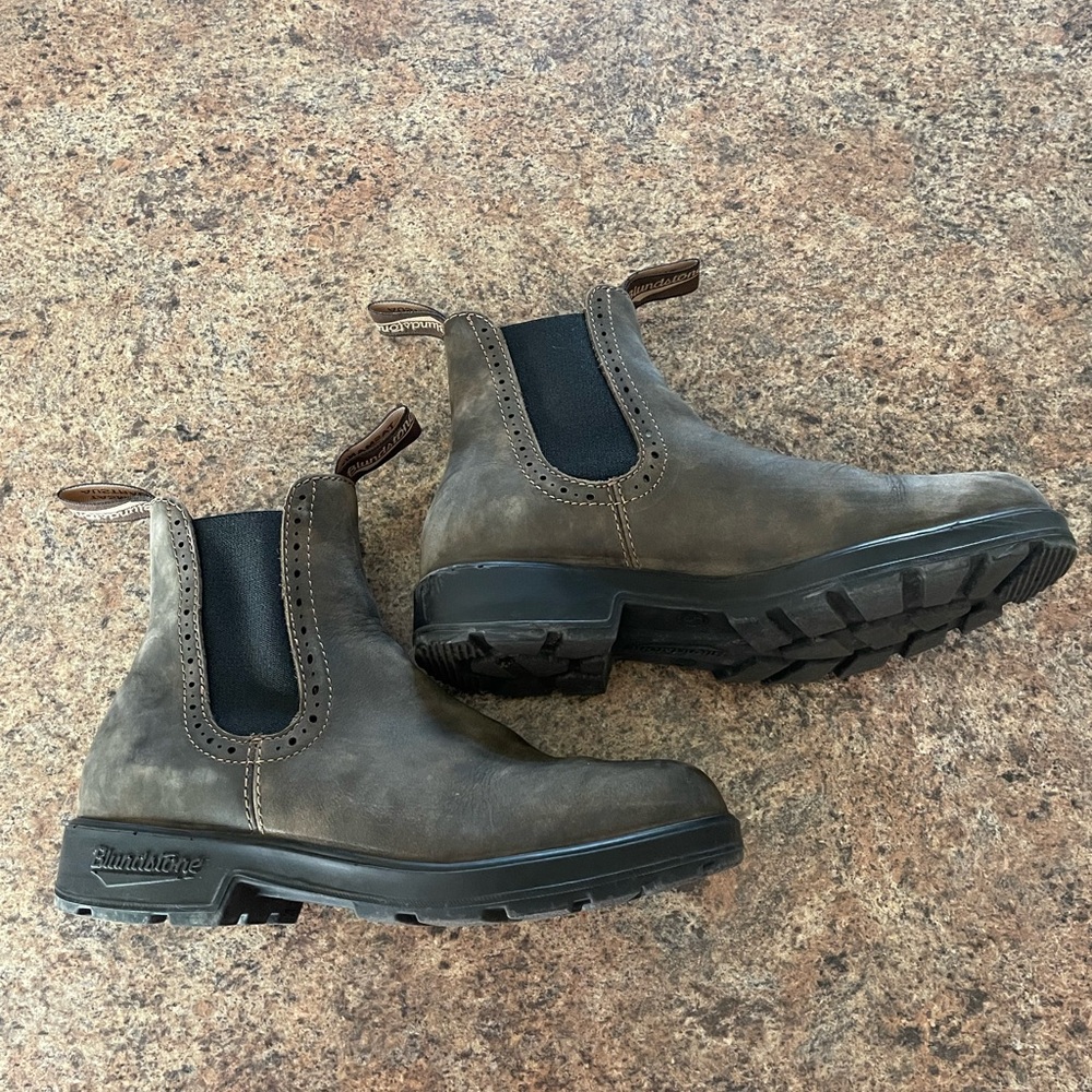 Blundstone high top 1351 women’s size 8, great condition